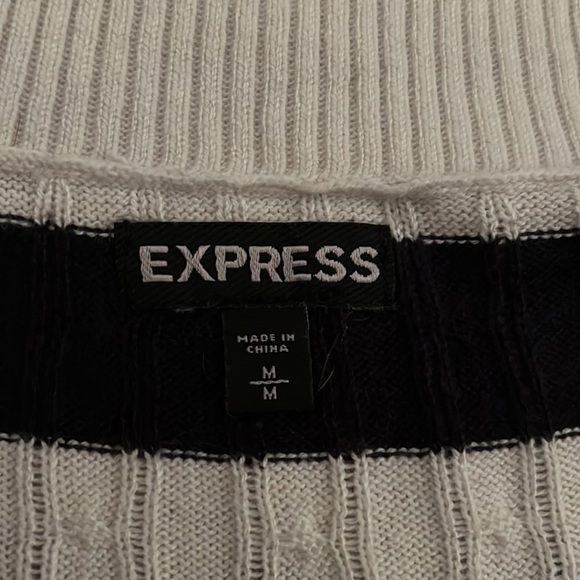 🆕 NWOT Express Navy Blue White Striped Pullover Sweater Size Medium - Picture 5 of 5